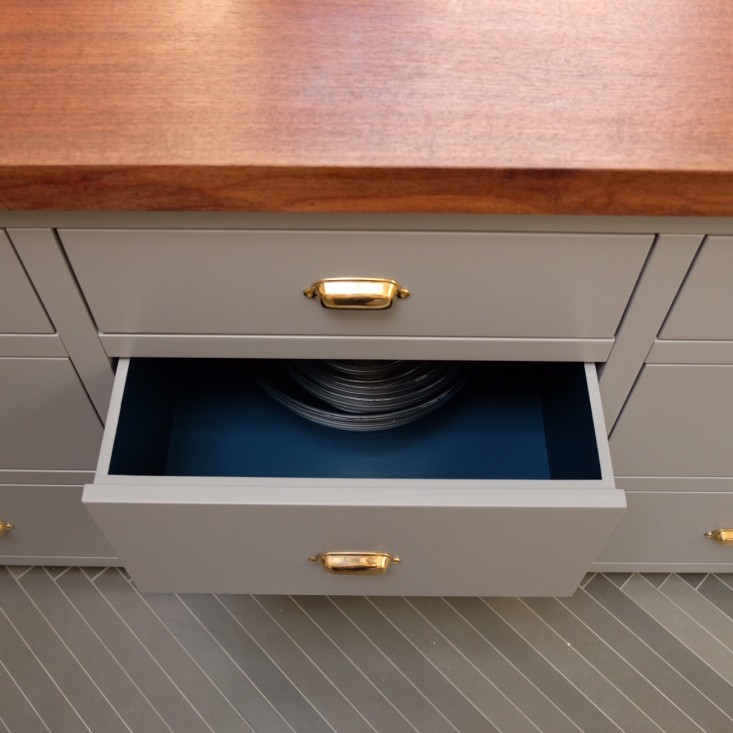 Do You Paint the Inside of Kitchen Drawers