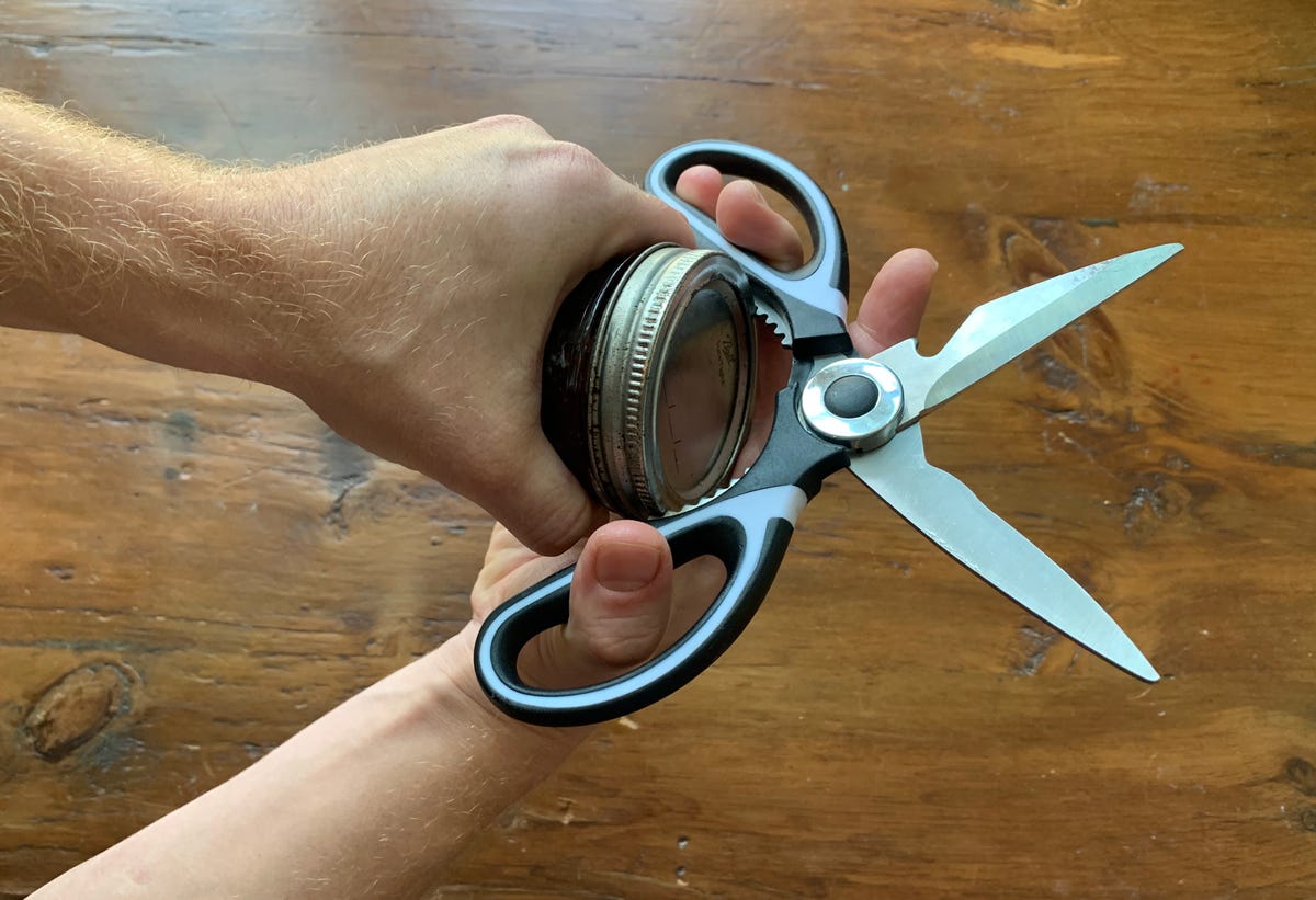 What is the Middle Part of Kitchen Scissors for